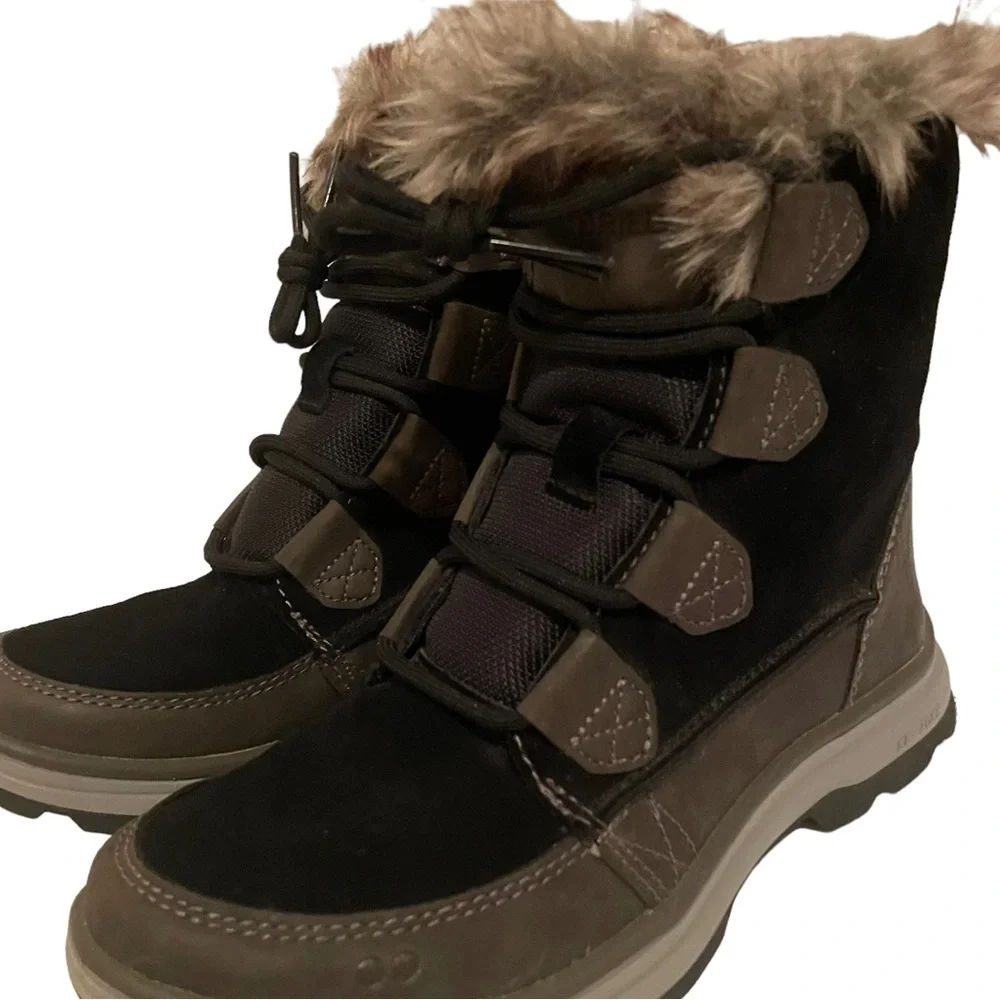 Ryka Women’s Boots Winter Size 5 M Faux Fur Leather and Man Made Material